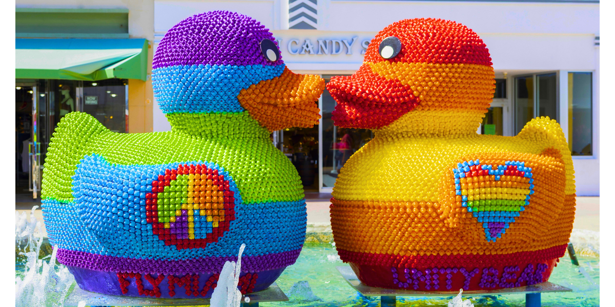 UnityBeak | Large Scale Rubber Duck Art | FLY (Facundo Yebne)